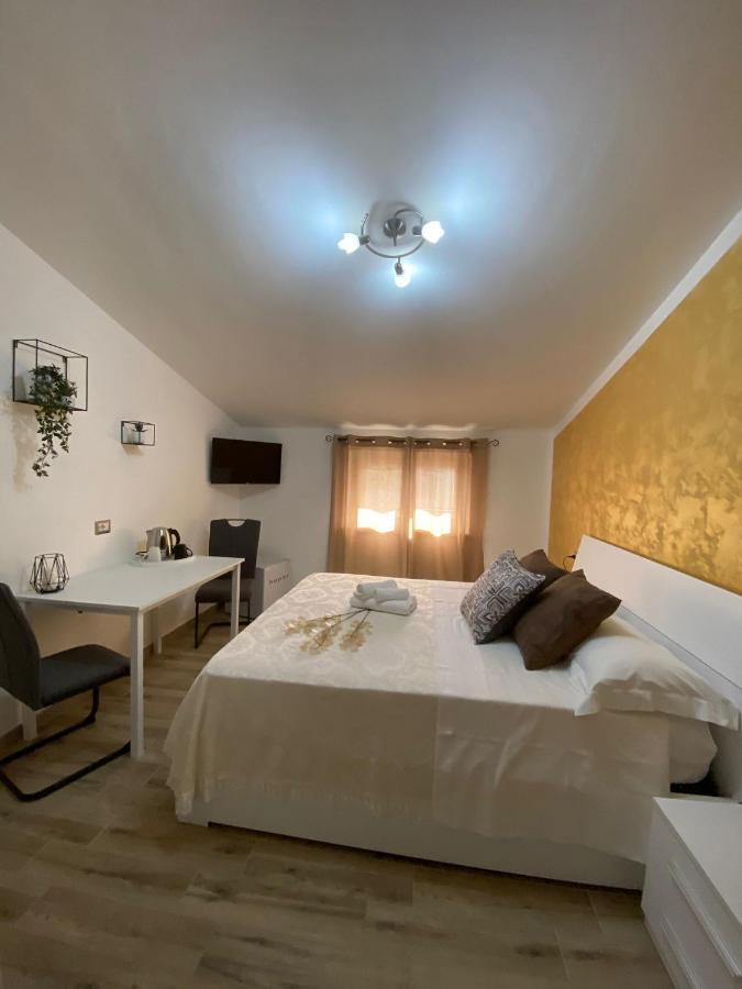 Cadoni Guest House Боса Экстерьер фото