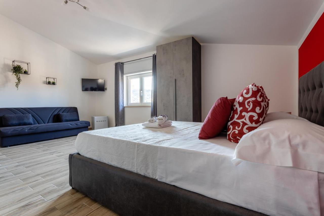 Cadoni Guest House Боса Экстерьер фото
